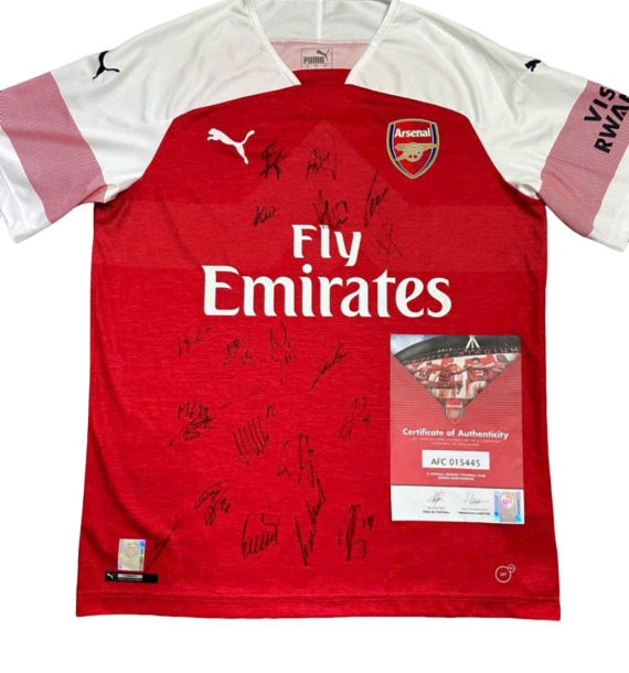 Áo đấu Arsenal mùa giải 2018-19 có chữ ký của toàn đội