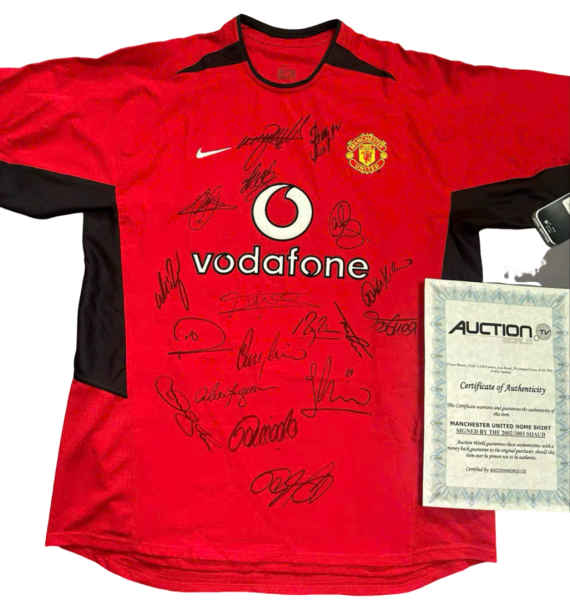 Áo đấu Manchester United mùa giải 2002-2003 có chữ ký của toàn đội - Beckham và Van Nistelrooy