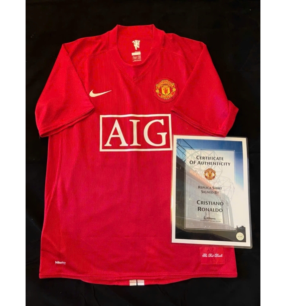 Áo đấu Manchester United có chữ ký của Cristiano Ronaldo mùa giải 2007/2008