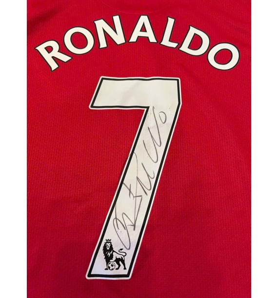 Áo đấu Manchester United có chữ ký của Cristiano Ronaldo mùa giải 2007/2008