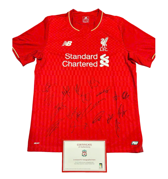 Áo đấu Liverpool mùa giải 2015-16 - Chữ ký toàn đội