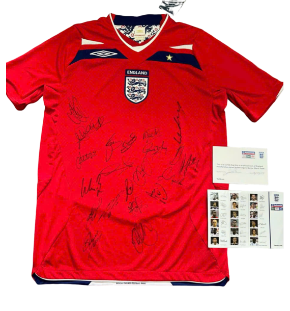Áo đấu đội tuyển quốc gia Anh năm 2008 có chữ ký