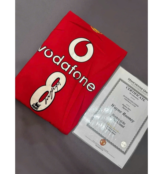 Áo đấu Manchester United năm 2004 có chữ ký của Wayne Rooney