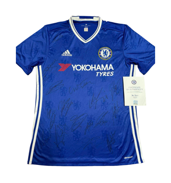Áo đấu Chelsea mùa giải 2016-17 có chữ ký - Được ký bởi toàn bộ đội Chelsea.