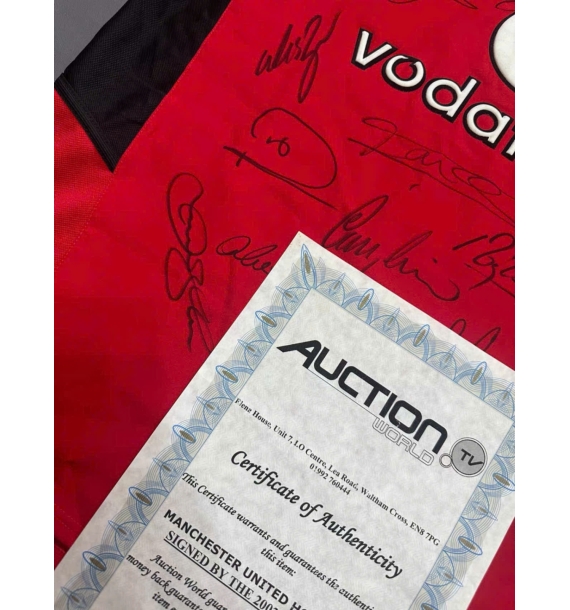Áo đấu Manchester United mùa giải 2002-2003 có chữ ký của toàn đội - Beckham và Van Nistelrooy