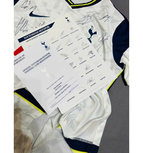 Áo đấu Tottenham Hotspur mùa giải 20-21 có chữ ký của toàn đội