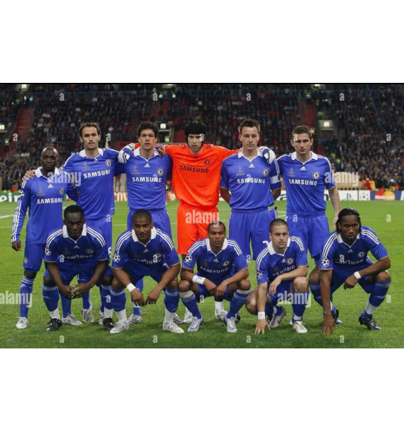 Áo đấu Chelsea năm 2008 có chữ ký của toàn đội