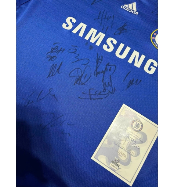 Áo đấu Chelsea năm 2008 có chữ ký của toàn đội
