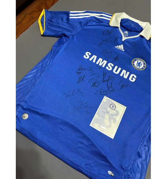 Áo đấu Chelsea năm 2008 có chữ ký của toàn đội