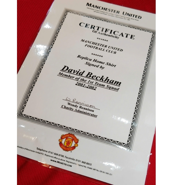 Áo đấu Manchester United 2001/2002 có chữ ký của Sir David Beckham 