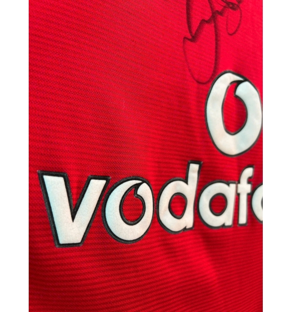 Áo đấu Manchester United 2001/2002 có chữ ký của Sir David Beckham 